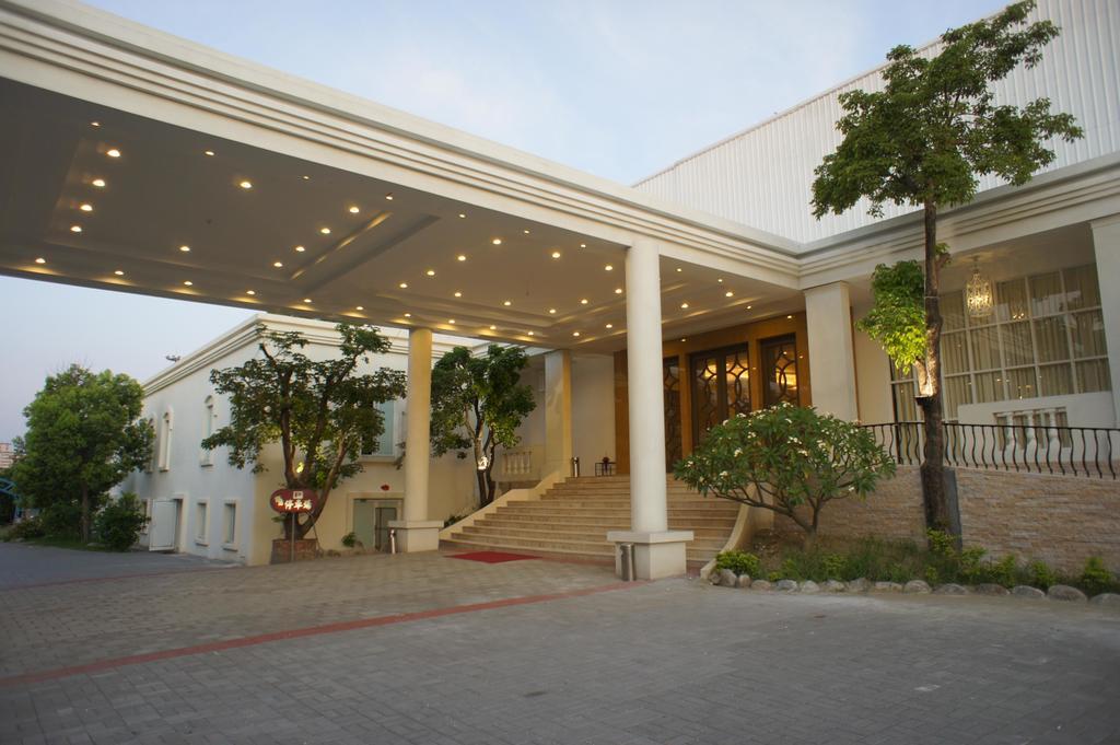 Les Hotel Tainan Extérieur photo