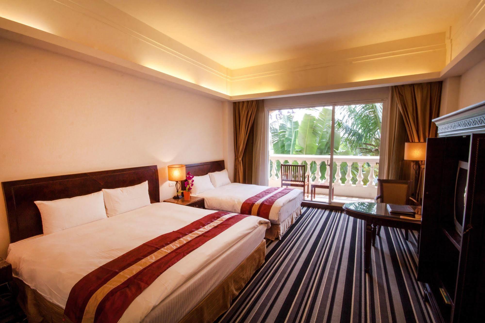 Les Hotel Tainan Extérieur photo